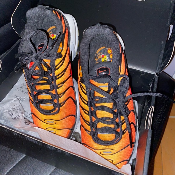 Nike Air Max Plus Sunset - Picture 2 of 3